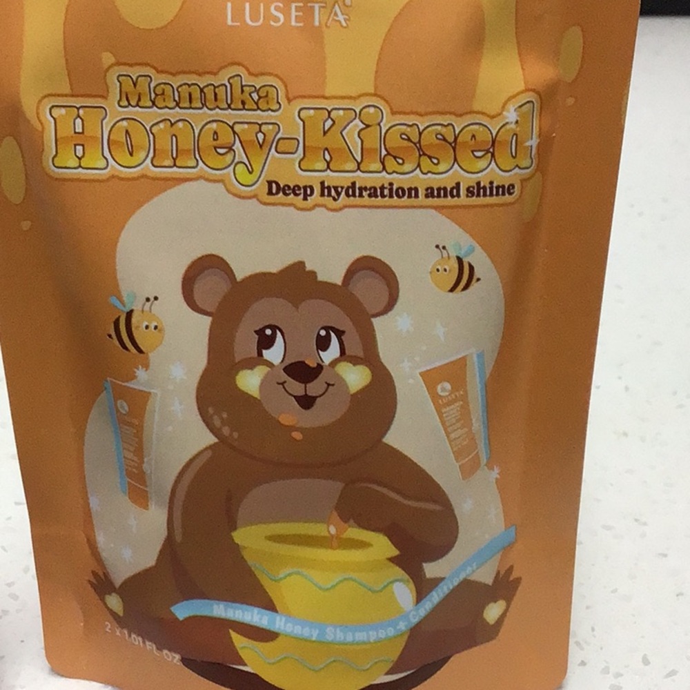 Luseta Manuka Honey-Kissed Shampoo & Conditioner Travel Set